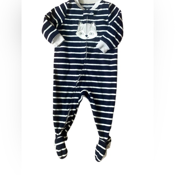 2/15$• Pair of animal themed footies• Carter’s• 9 months - Picture 2 of 5